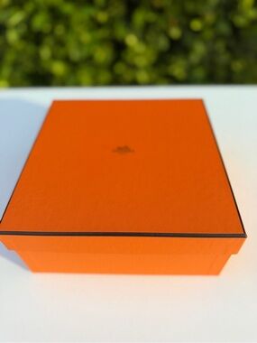 Hermès Orange Signature Gift Box